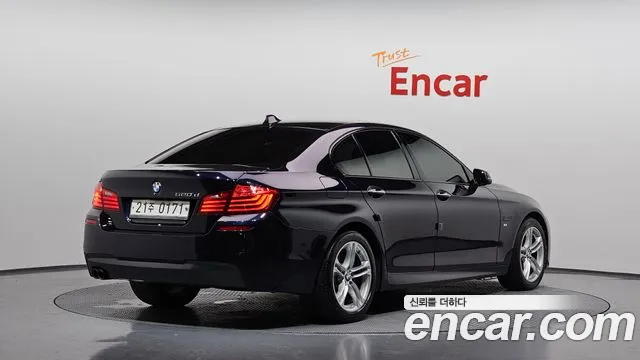 BMW 5-Series 2016 thumb 2