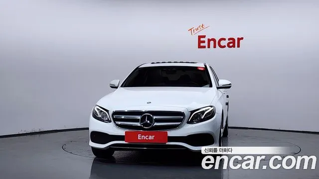 Mercedes-Benz E-Класс 2018 thumb 3