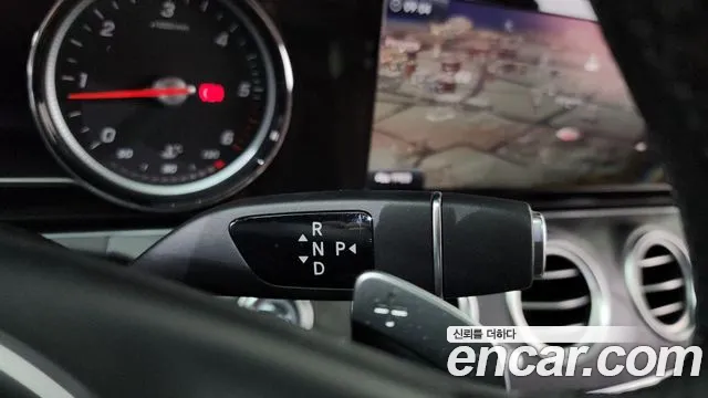 Mercedes-Benz E-Класс 2018 thumb 9