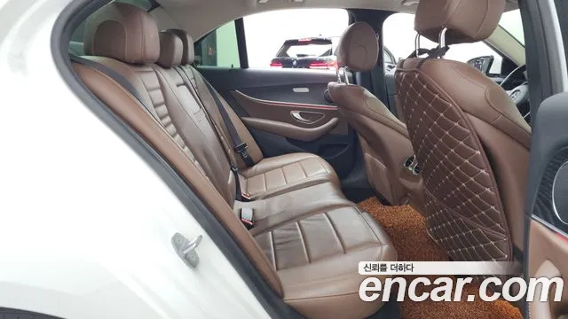 Mercedes-Benz E-Класс 2018 thumb 12
