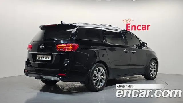 Kia Carnival 2018 thumb 2