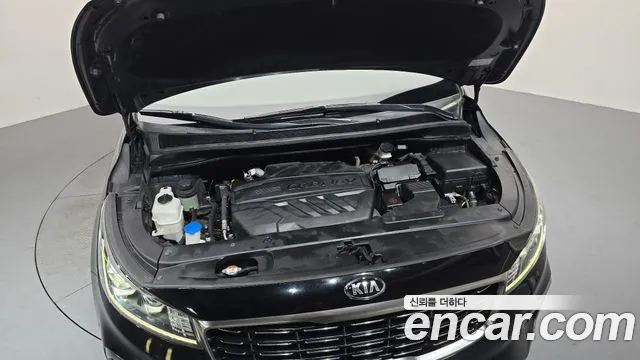 Kia Carnival 2018 thumb 6