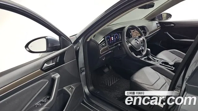 Volkswagen Jetta 2021 thumb 10