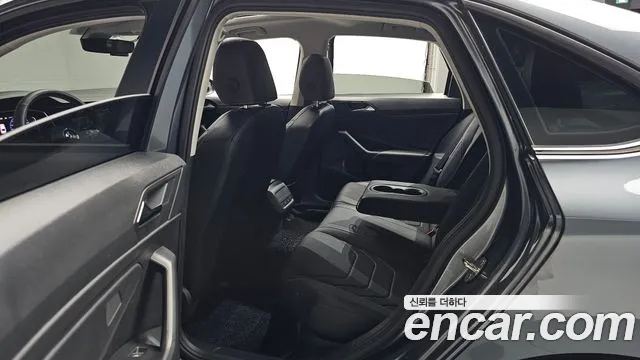 Volkswagen Jetta 2021 thumb 12