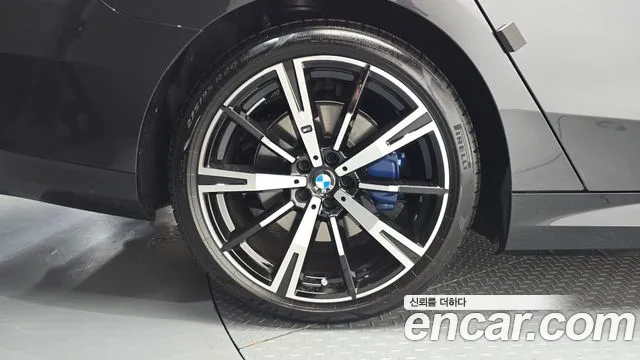 BMW 5-Series 2026 thumb 5