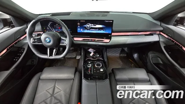 BMW 5-Series 2026 thumb 7