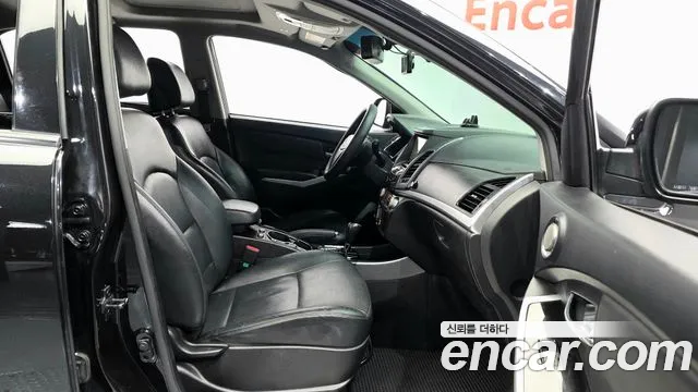 KG_Mobility_Ssangyong KORANDO 2015 thumb 12