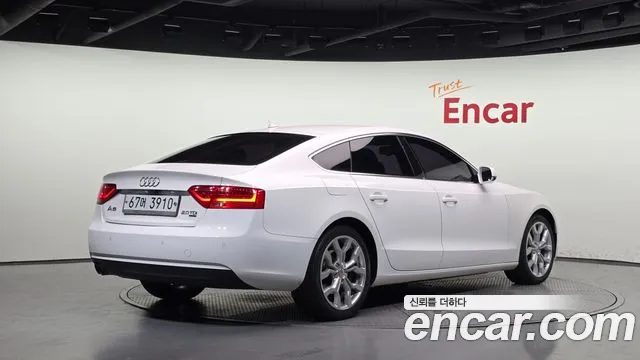 Audi A5 2013 thumb 2