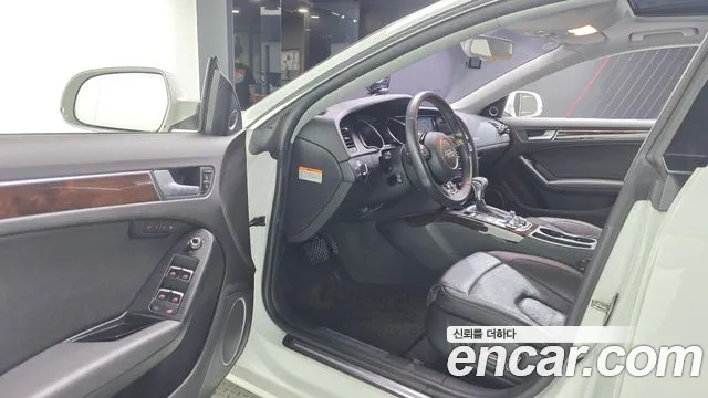 Audi A5 2013 thumb 10