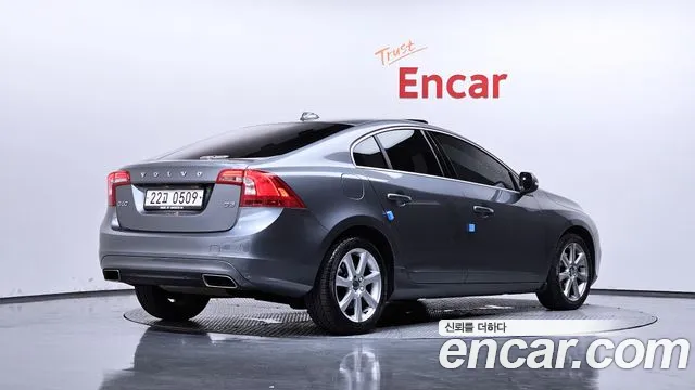 Volvo S60 2016 thumb 2