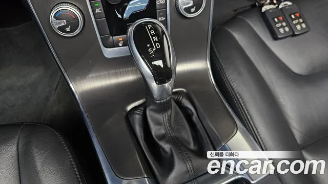 Volvo S60 2016 thumb 9