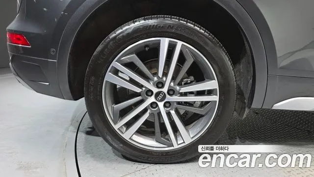 Audi Q5 2022 thumb 5