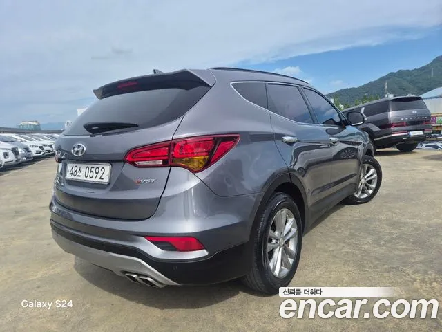 Hyundai Santa Fe 2016 thumb 3