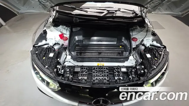 Mercedes-Benz EQE 2023 thumb 6