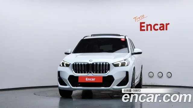 BMW X1 2023 thumb 3