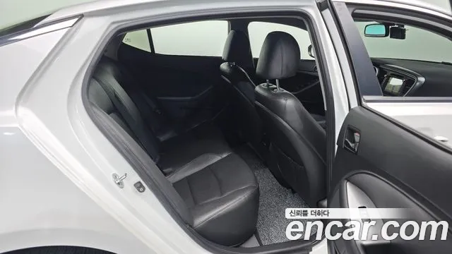 Kia K5 2014 thumb 12