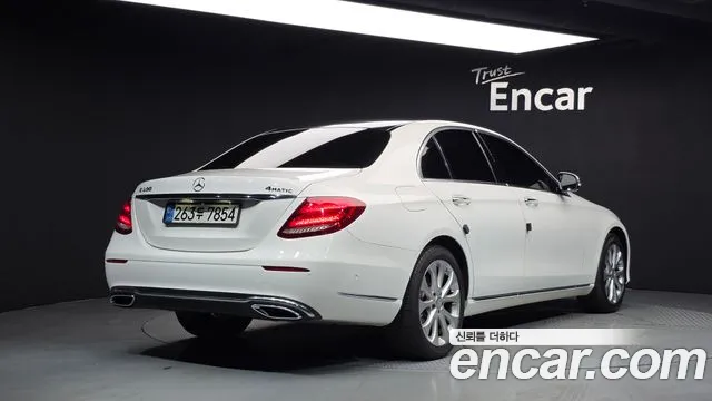 Mercedes-Benz E-Класс 2016 thumb 2