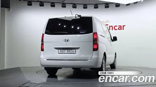 Hyundai Starex 2016 thumb 4