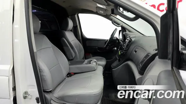 Hyundai Starex 2016 thumb 11