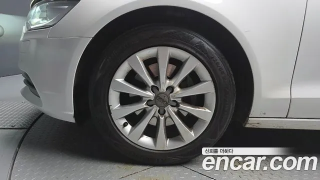 Audi A6 2014 thumb 5