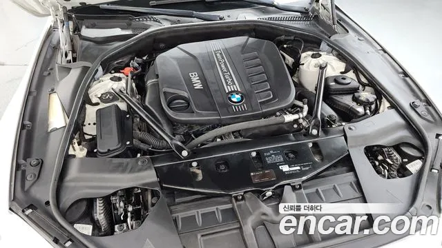 BMW 6-Series 2018 thumb 6