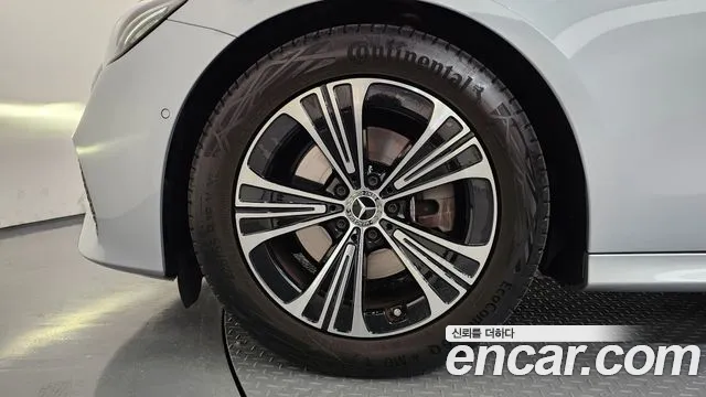 Mercedes-Benz E-Класс 2024 thumb 5
