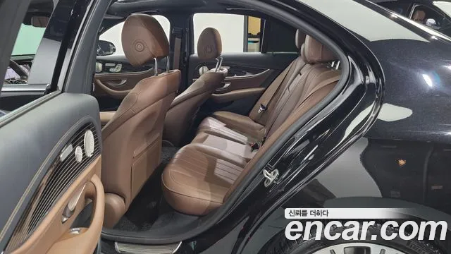Mercedes-Benz E-Класс 2021 thumb 11