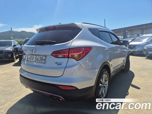 Hyundai Santa Fe 2015 thumb 4