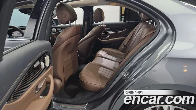 Mercedes-Benz E-Класс 2021 thumb 11