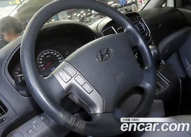 Hyundai Starex 2016 thumb 9