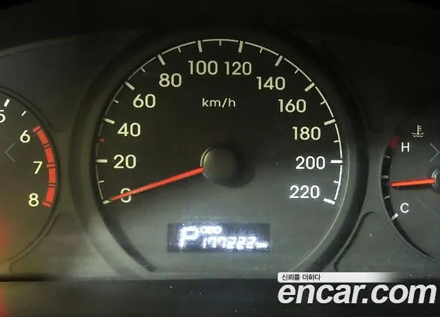 Hyundai Starex 2016 thumb 10