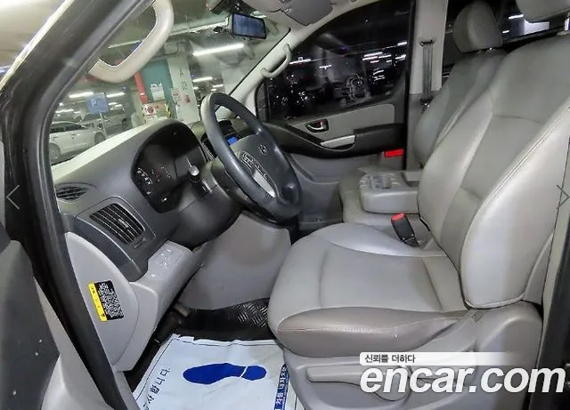 Hyundai Starex 2016 thumb 11