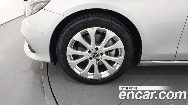 Mercedes-Benz E-Класс 2017 thumb 5