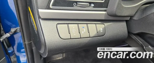 Hyundai Avante 2018 thumb 10