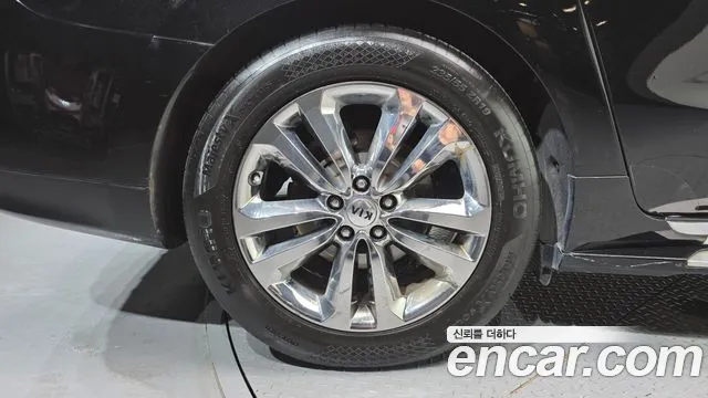 Kia Carnival 2017 thumb 5