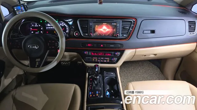 Kia Carnival 2017 thumb 7