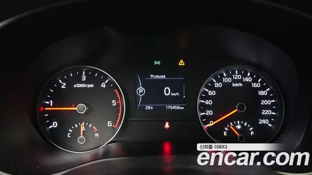 Kia Sportage 2018 thumb 8