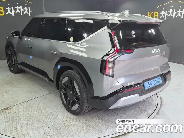 Kia EV9 2023 thumb 4