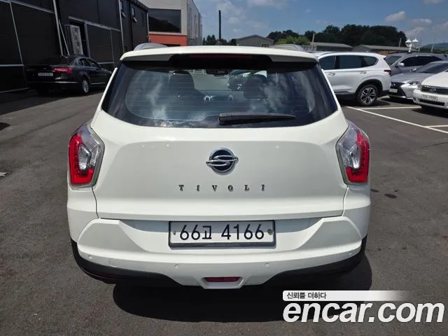 KG_Mobility_Ssangyong TIBOLI 2015 thumb 4