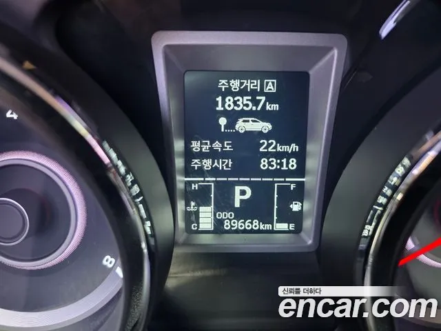 KG_Mobility_Ssangyong TIBOLI 2015 thumb 8