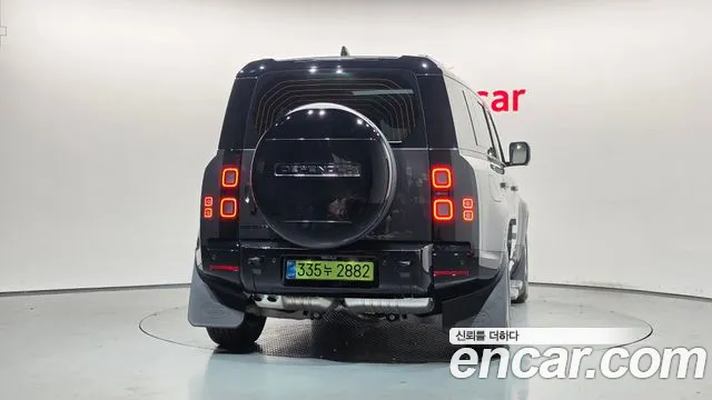 Land Rover Defender 2026 thumb 3
