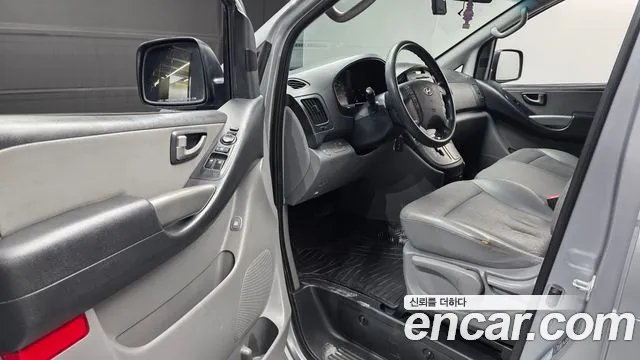 Hyundai Starex 2015 thumb 10