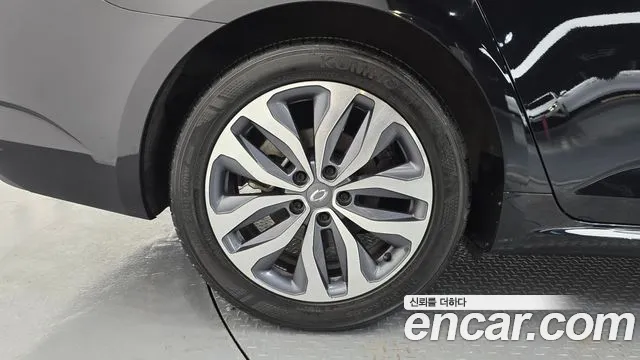 Renault-KoreaSamsung Megane 2016 thumb 5