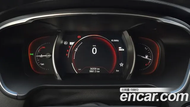 Renault-KoreaSamsung Megane 2016 thumb 8