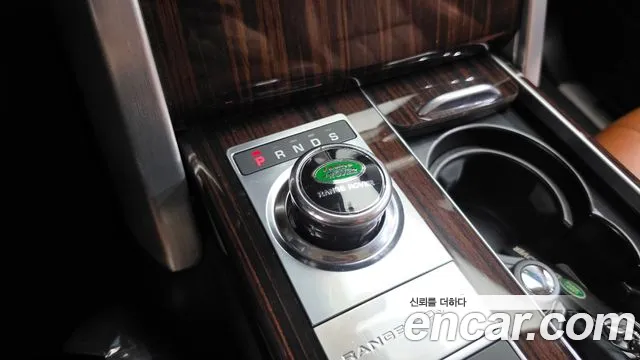 Land Rover Range Rover 2017 thumb 9