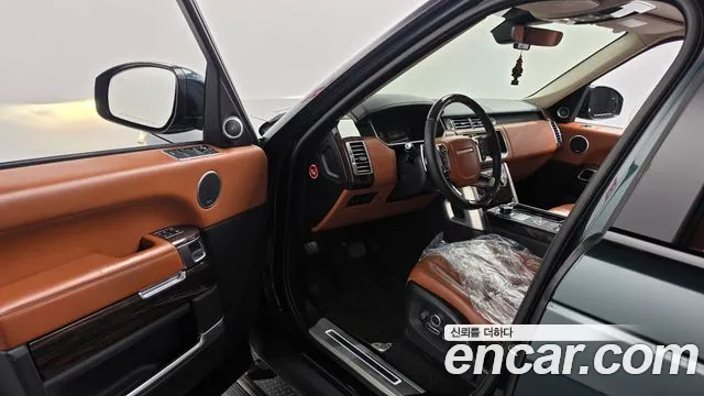 Land Rover Range Rover 2017 thumb 10