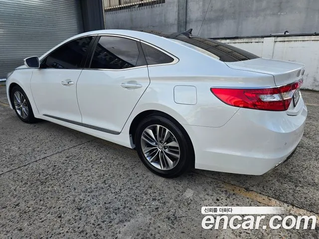 Hyundai Grandeur 2014 thumb 4