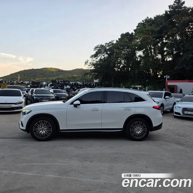 Mercedes-Benz GLC 2023 thumb 3