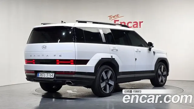 Hyundai Santa Fe 2024 thumb 2