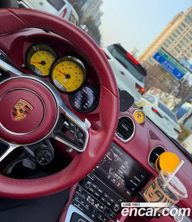 Porsche Cayman 2018 thumb 5